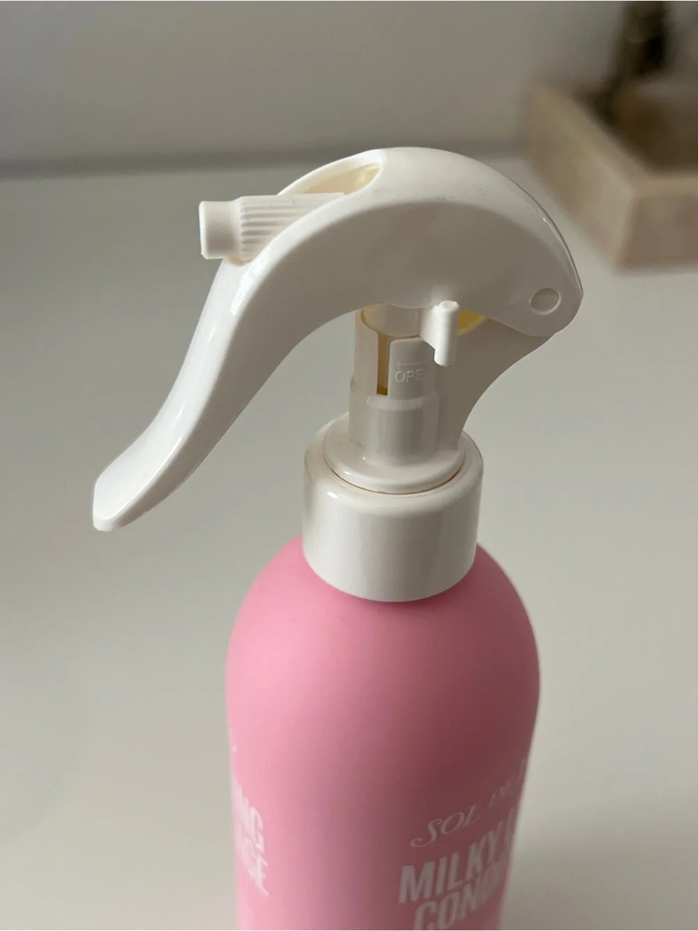 Sol de Janeiro Milky Leave-In Conditioning Spray - Cheirosa 68